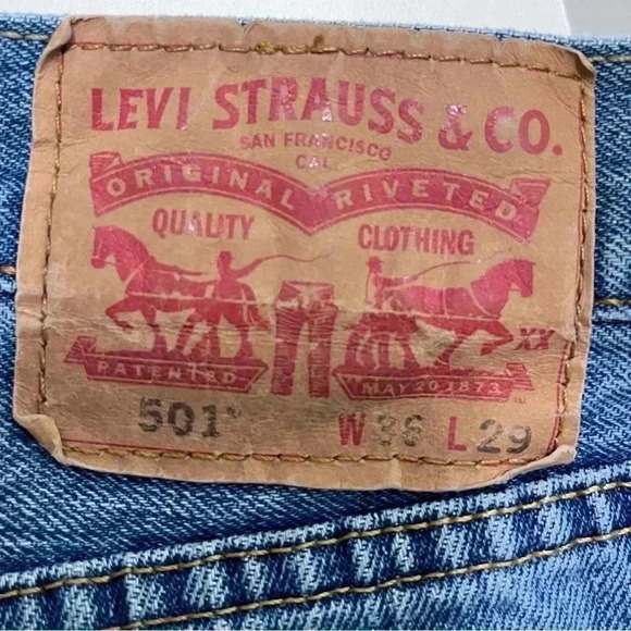 Levi’s 501 15155-537303 Button Fly Men’s Jeans 36 x 29 - Picture 8 of 9